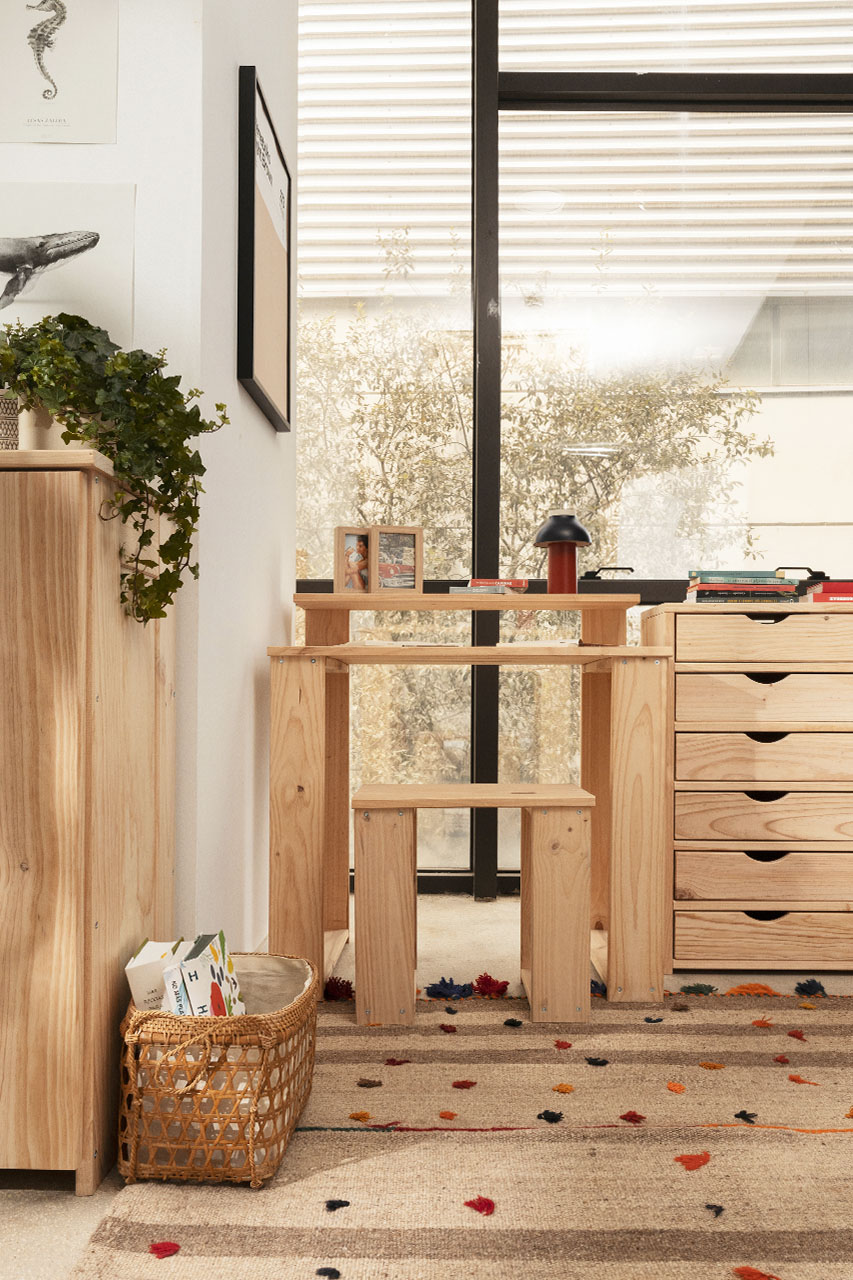 Imagen de ambiente 4 para:Escritorio de madera maciza