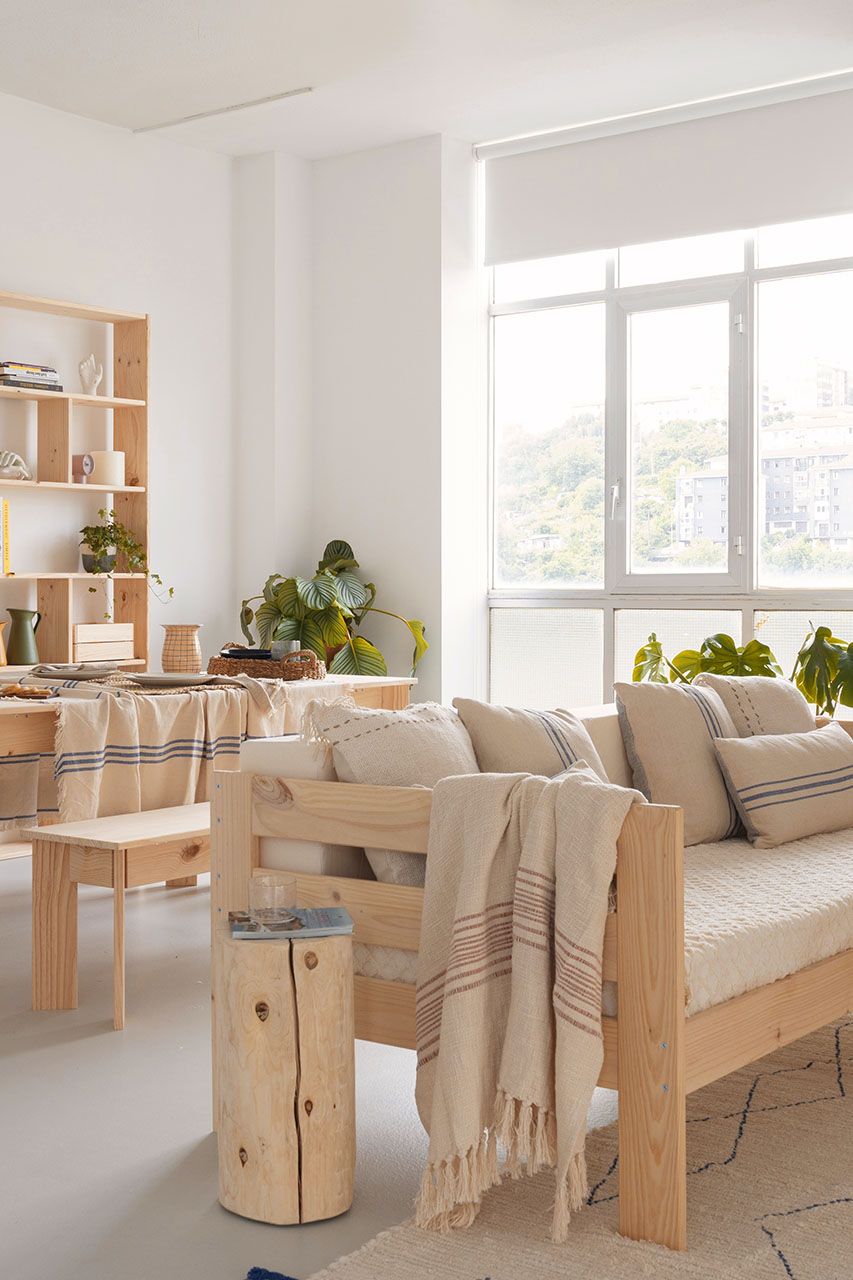 Imagen de ambiente 4 para:Cama sof&aacute; individual de madera sostenible