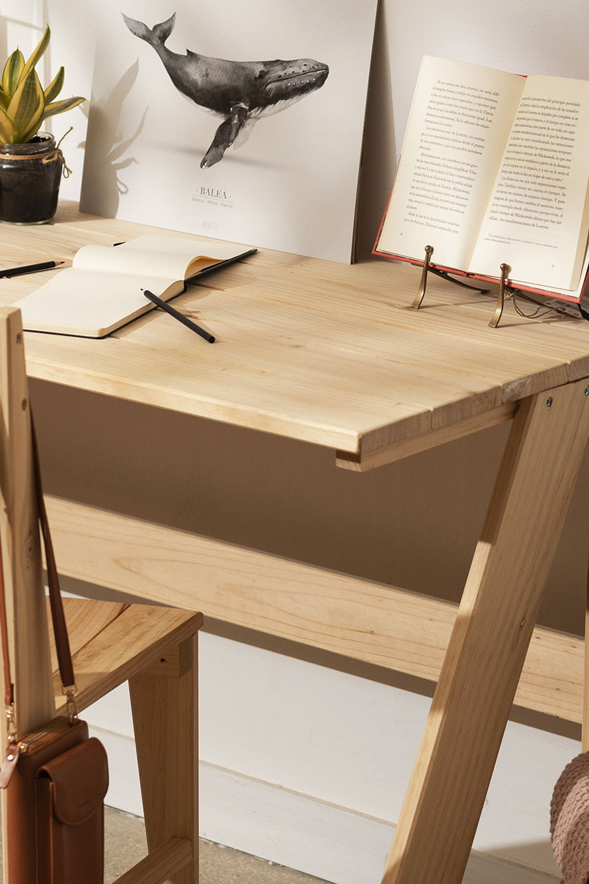 Imagen de ambiente 4 para:Escritorio de madera maciza
