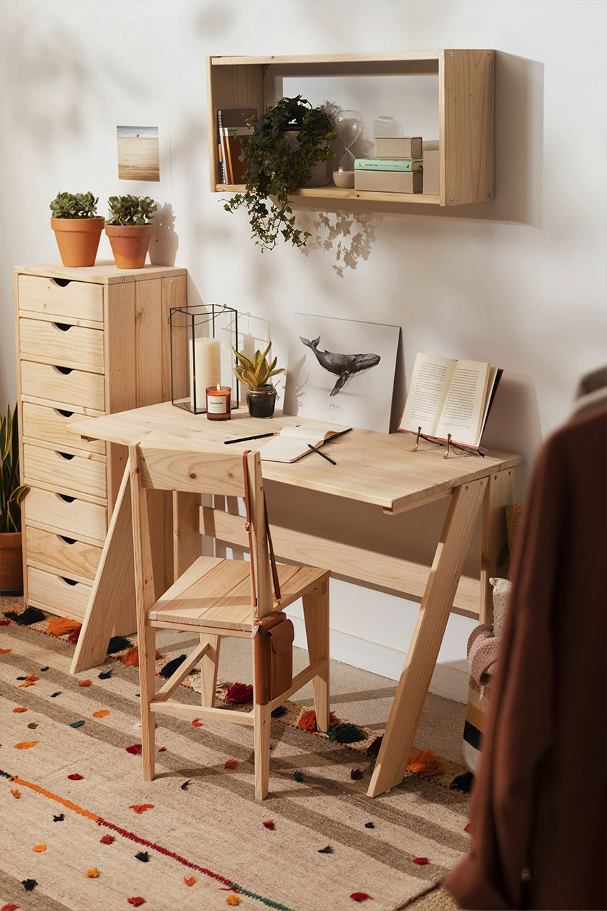 Imagen de ambiente 4 para:Silla de madera maciza