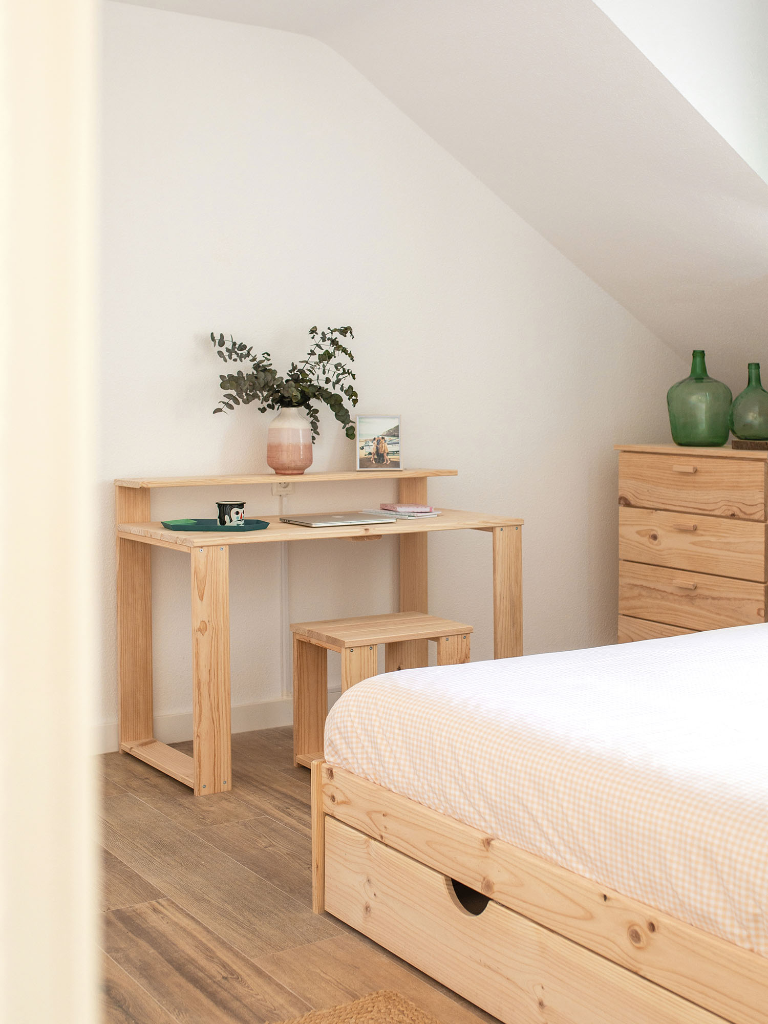 Imagen de ambiente 4 para:Muebles de madera maciza natural