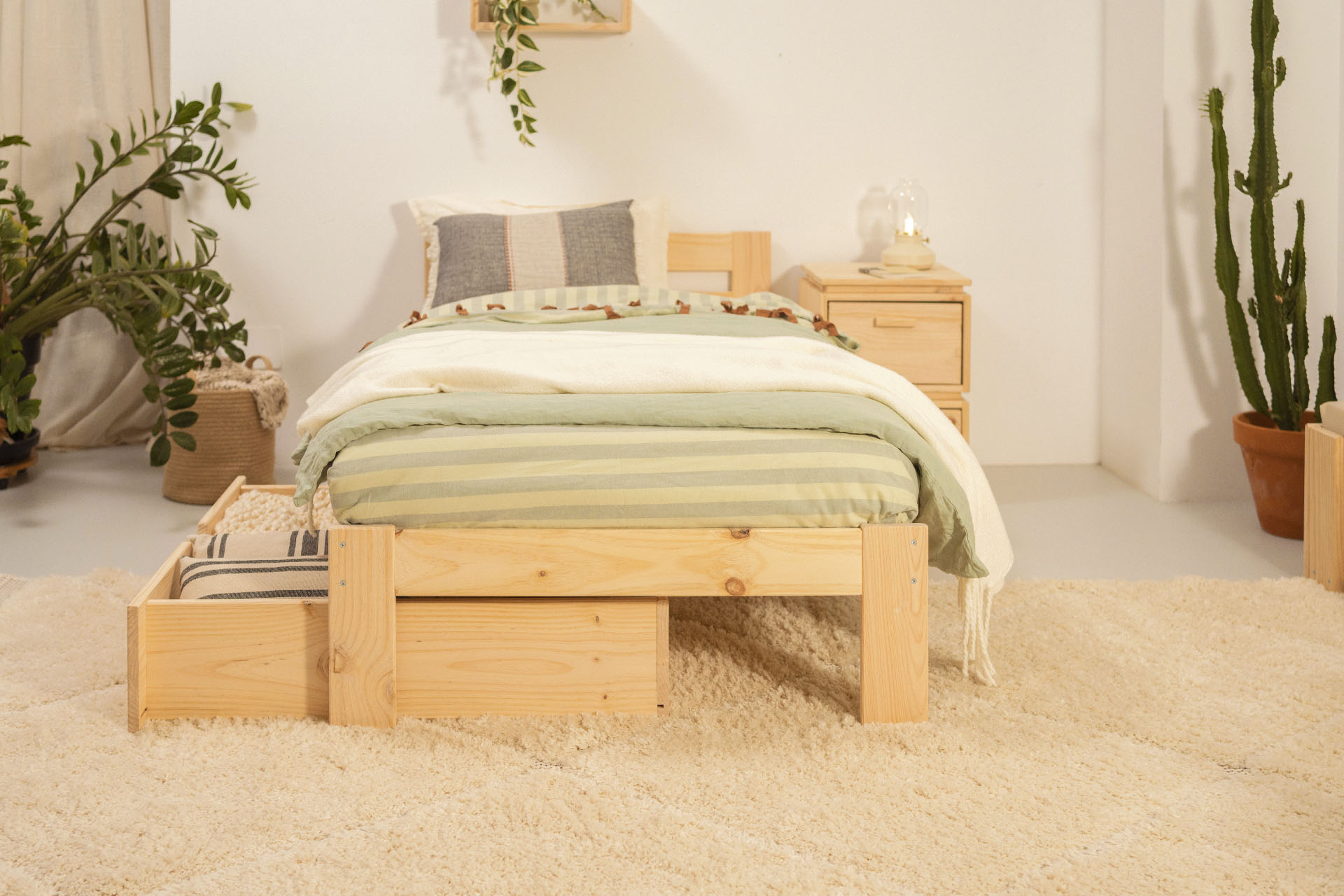 Imagen de ambiente 5 para:Cama de madera de 90 con cajones
