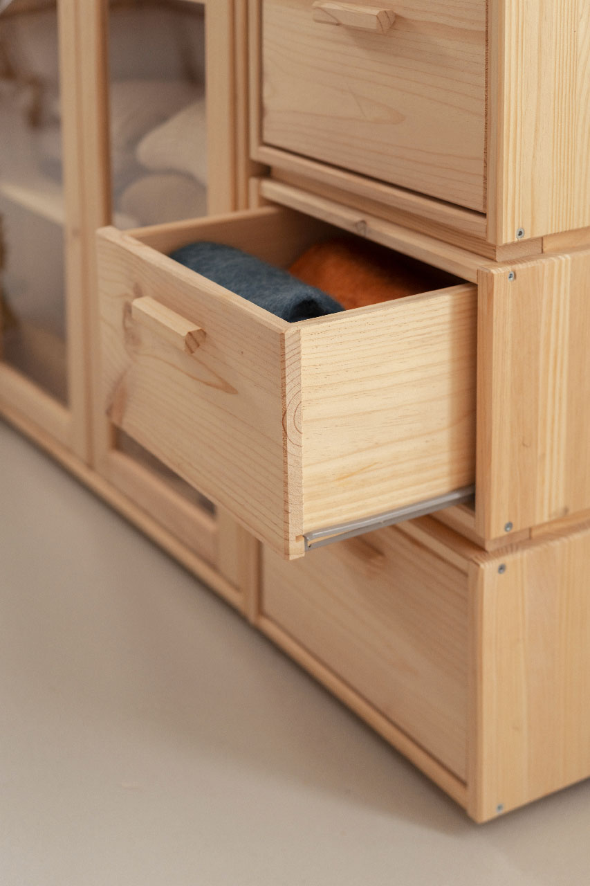 Imagen de ambiente 4 para:Vitrina peque&ntilde;a de madera