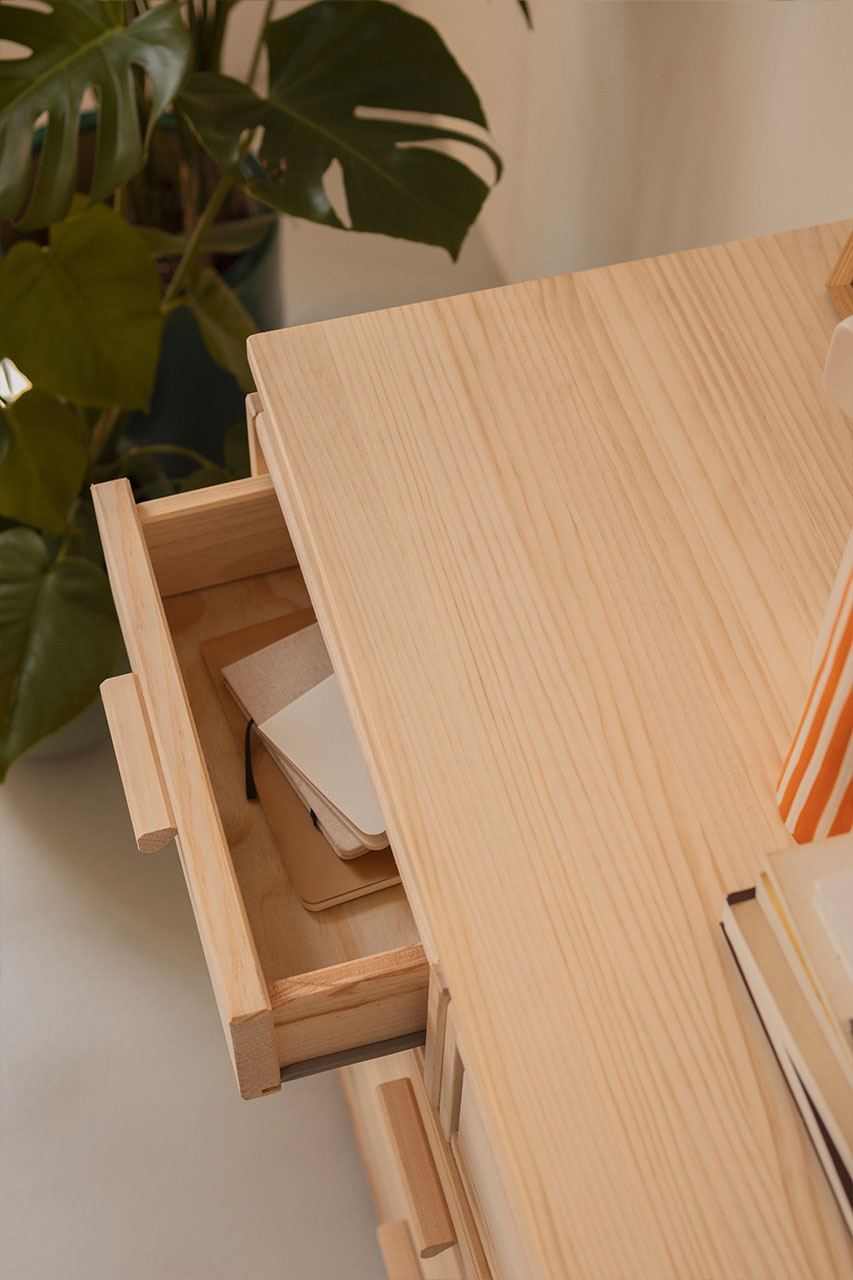 Imagen de ambiente 4 para:Cajonera de dise&ntilde;o de madera