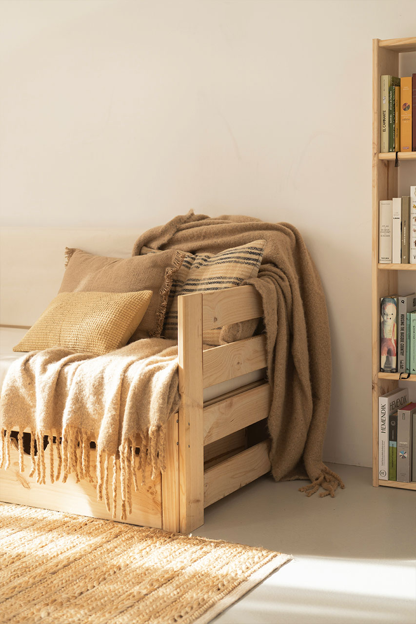 Imagen de ambiente 5 para:Sof&aacute; cama con guardaropa