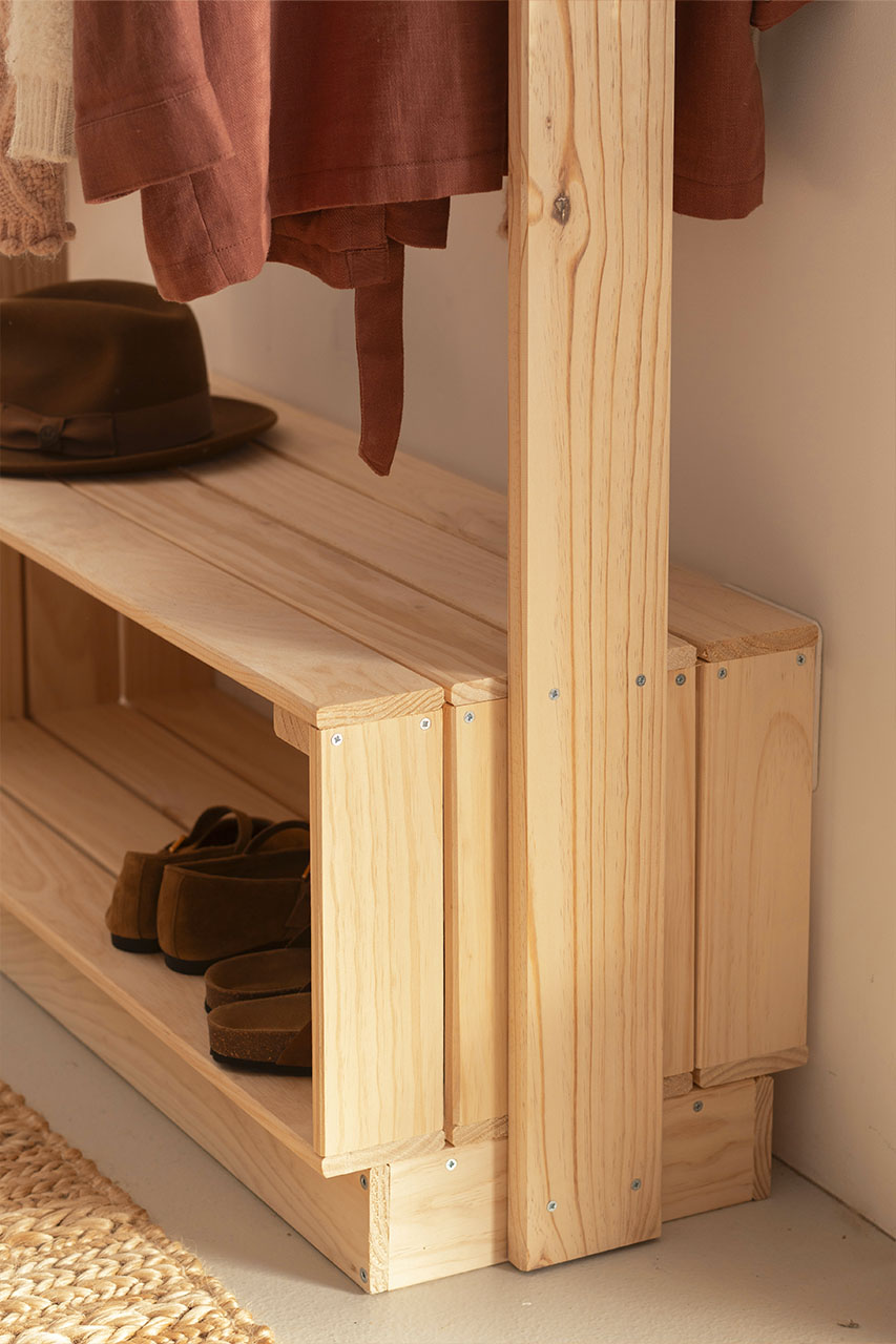 Imagen de ambiente 4 para:Perchero de madera maciza