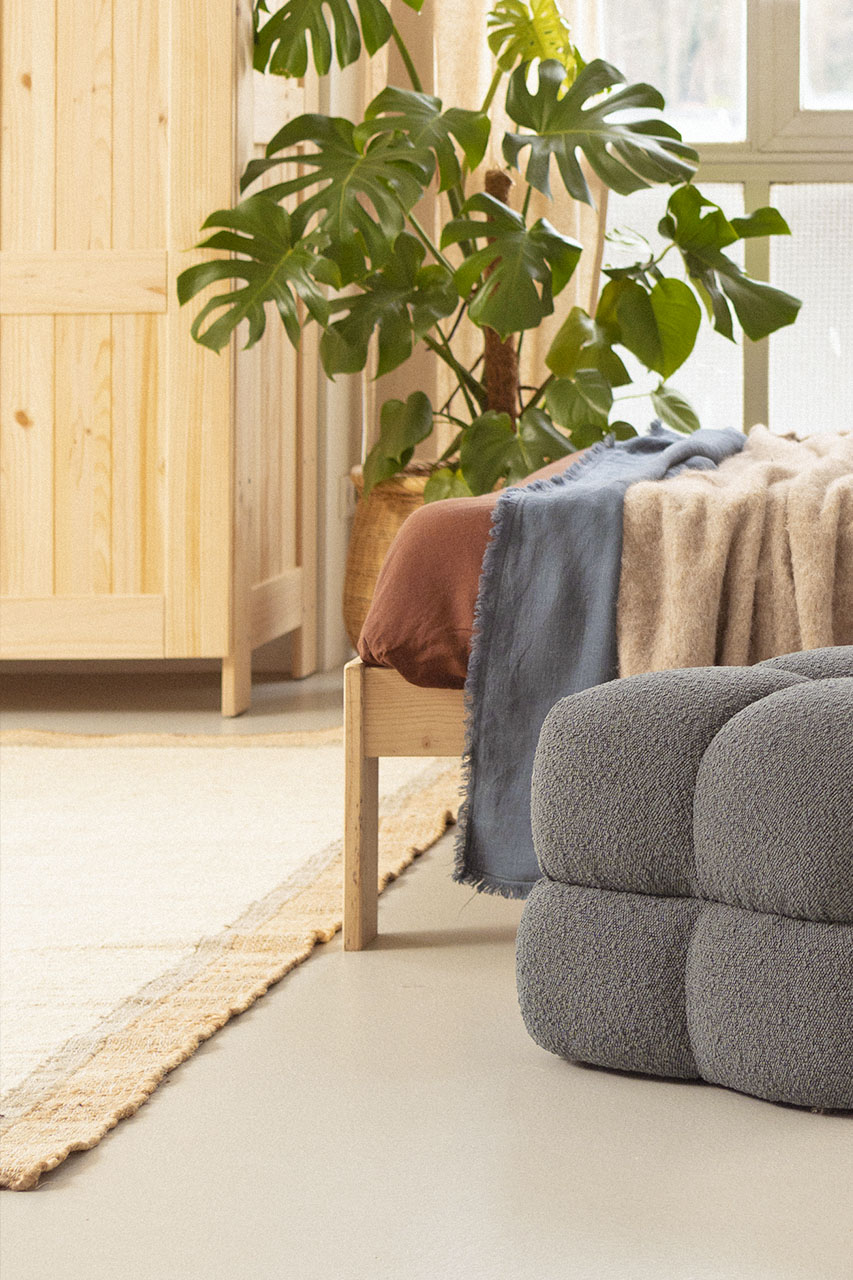 Imagen de ambiente 4 para:cama de matrimonio de madera natural