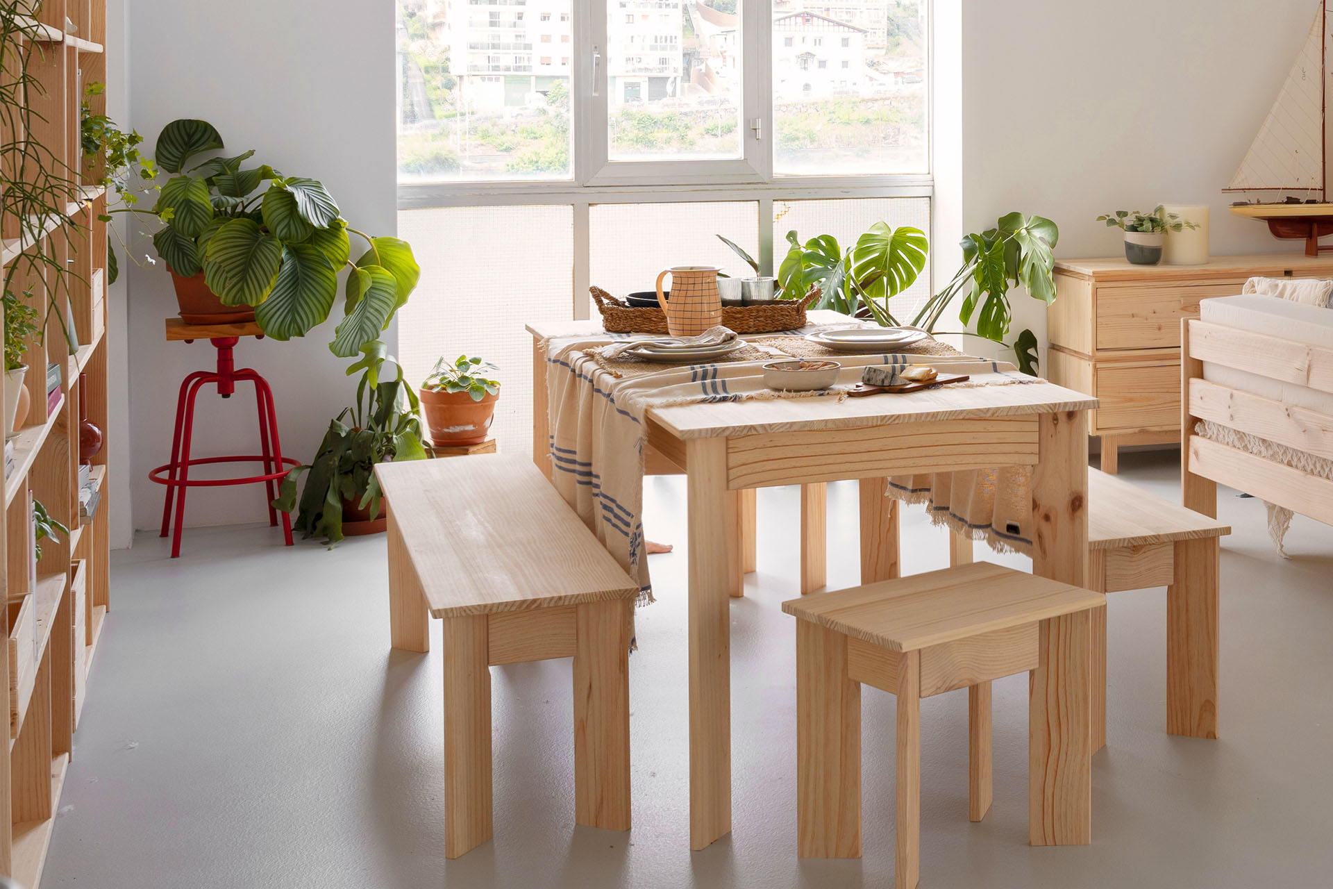 Imagen de ambiente 4 para:mesa de comedor de madera sostenible