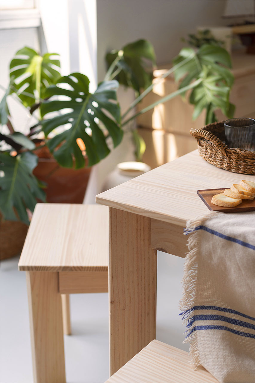 Imagen de ambiente 5 para:mesa grande de madera de pino