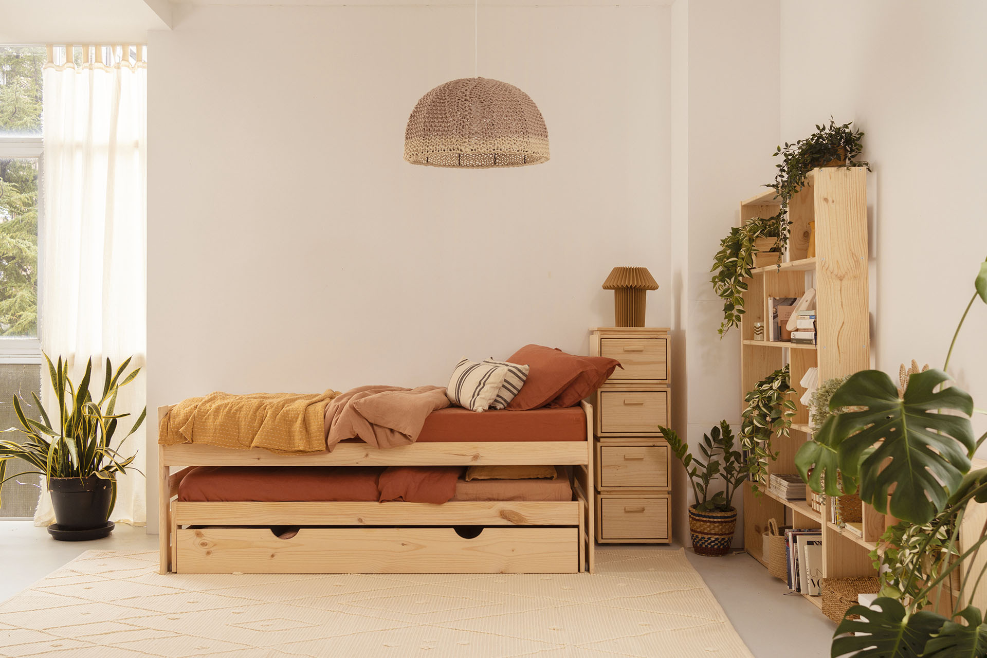 Imagen de ambiente 5 para:Cama nido con caj&oacute;n de madera natural