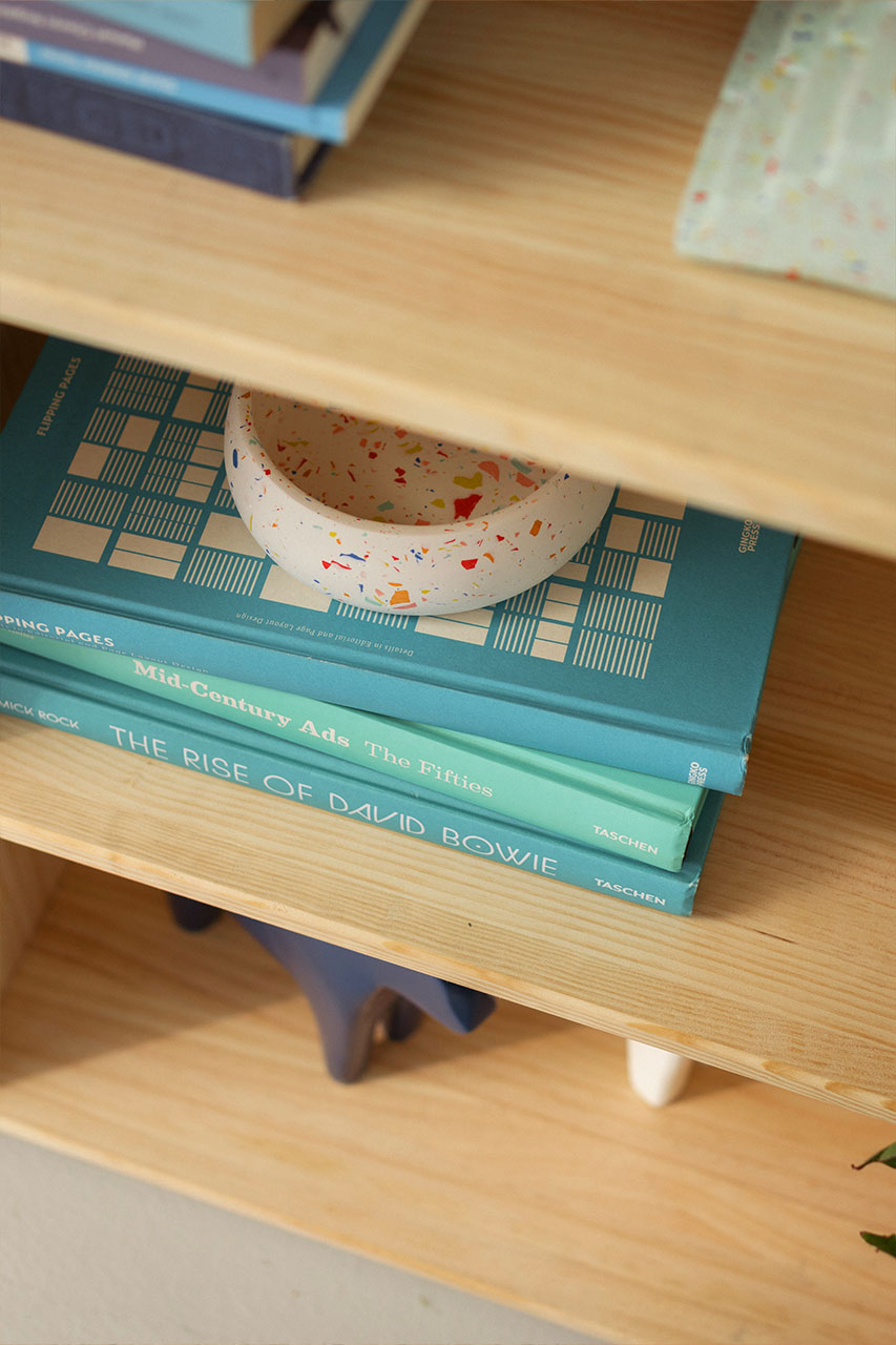Imagen de ambiente 5 para:Estanter&iacute;a librer&iacute;a con almacenaje de madera natural