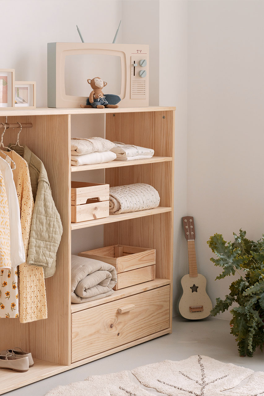 Imagen de ambiente 5 para:Armario infantil de madera sostenible