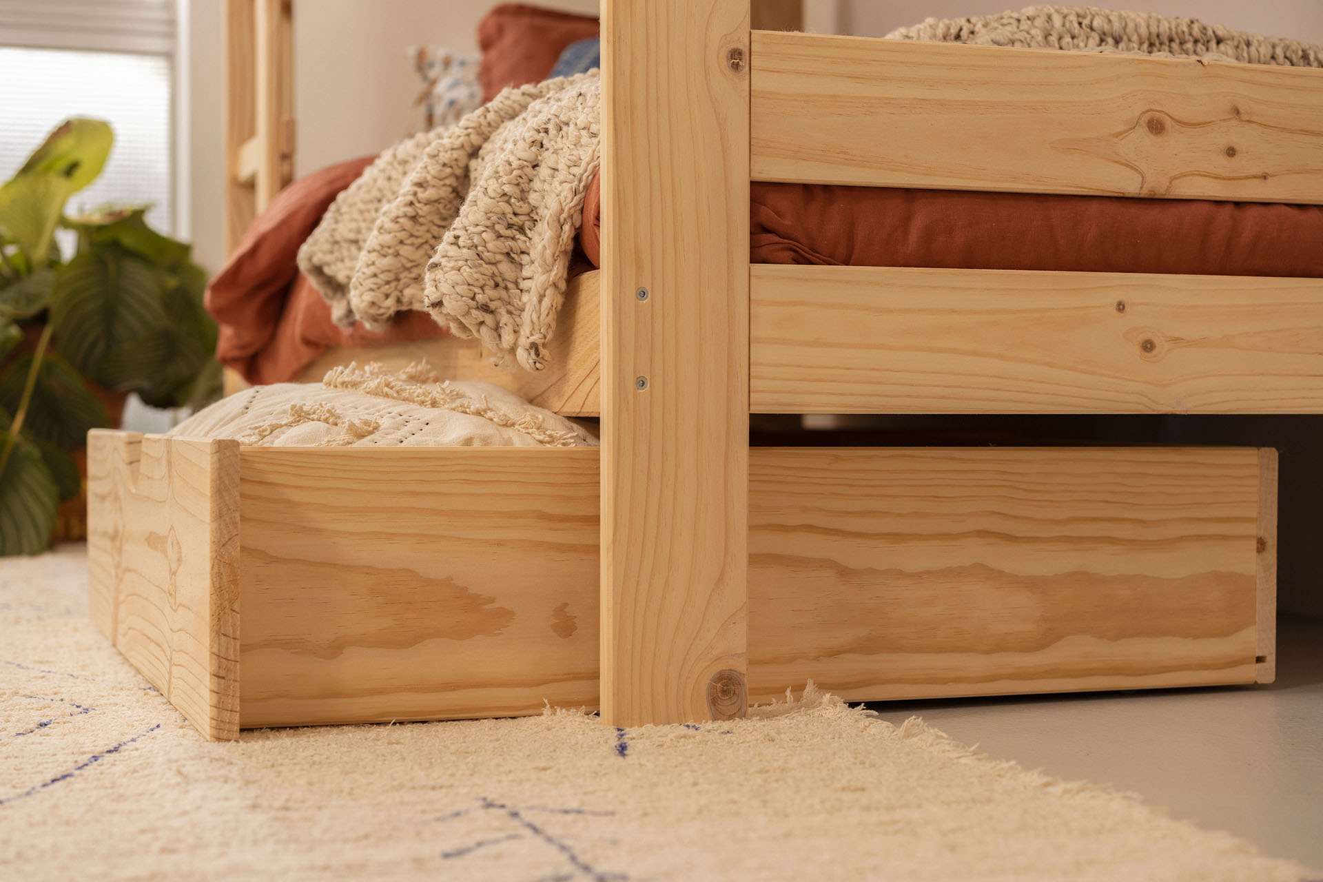 Imagen de ambiente 5 para:Litera de madera con almacenaje